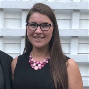 Meet your Posher, Nicole